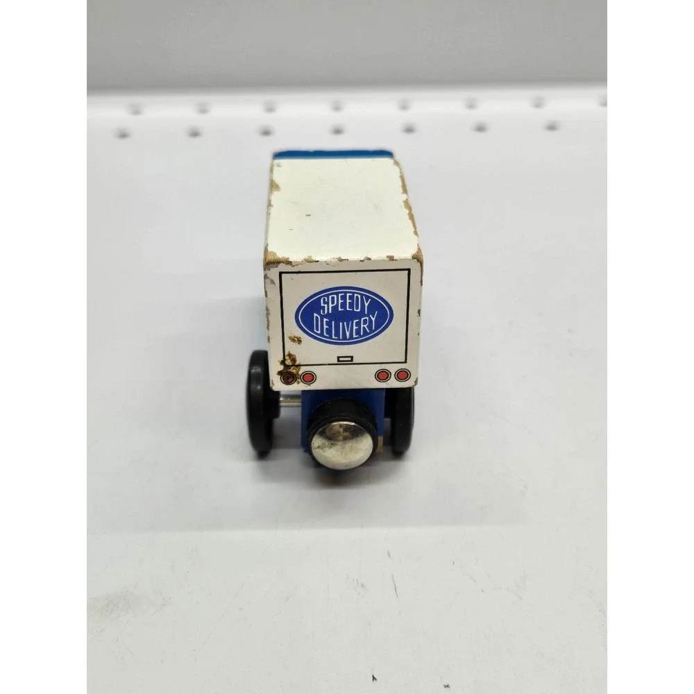 Mr Rogers Wooden Railway Speedy Delivery Truck 2004 Magnet Train Car Vehicle